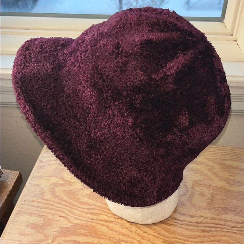 Liz‎ Claiborne Deep Burgundy Purple Women's Velour Bucket Hat